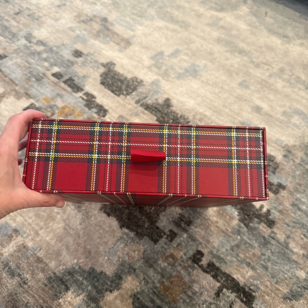 Kith Plaid Empty Pajama Set Box - Picture 5 of 6